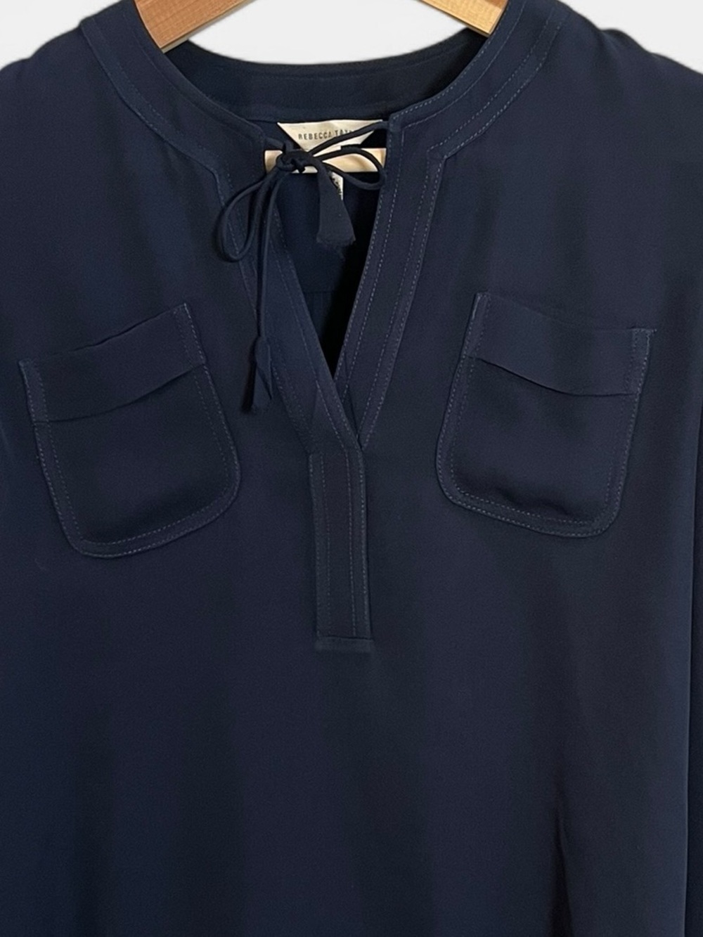 Rebecca Taylor Navy Blue Silk Tie-Neck Utility Blouse 100% silk blouse size 0 - Picture 3 of 7